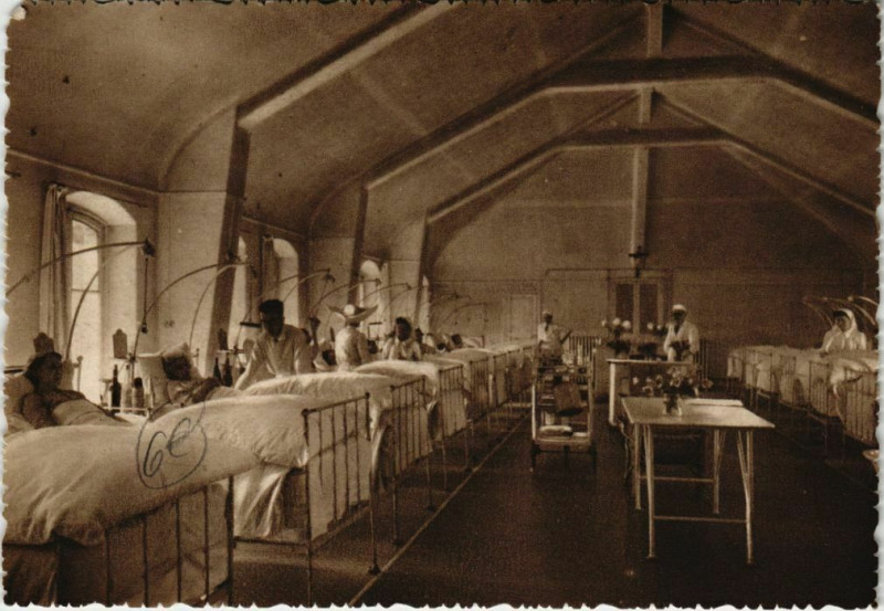 Carte postale ancienne Hôpital Saint-Michel - Salle Sainte Marie à Paris 15e