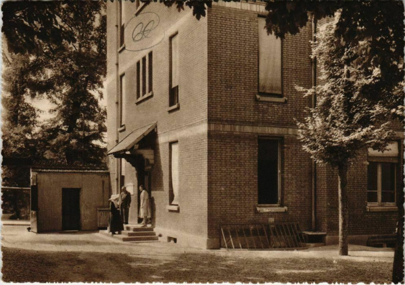 Carte postale ancienne Hôpital Saint-Michel - Pavillon d'Entrée à Paris 15e