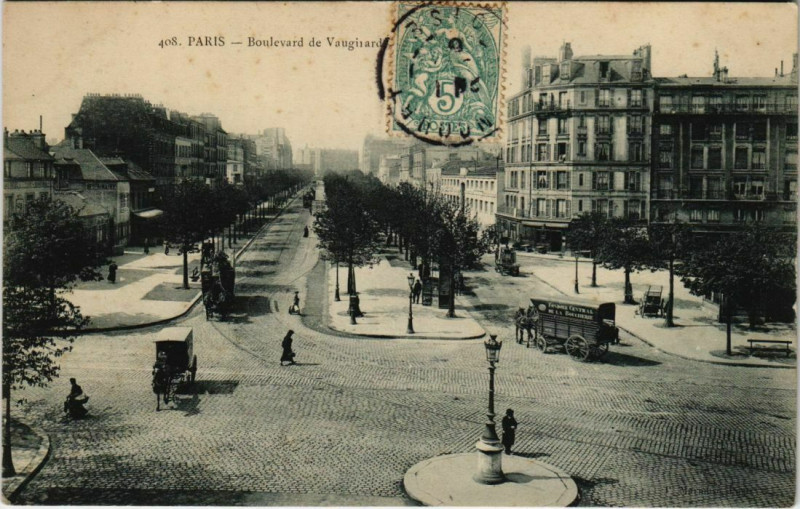 Carte postale ancienne Boulevard de Vaugirard à Paris 15e