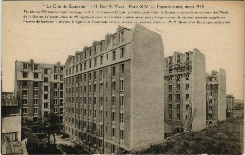 Carte postale ancienne La Cité du Souvenir - Rue Saint-Yves - Façade ouest à Paris 14e