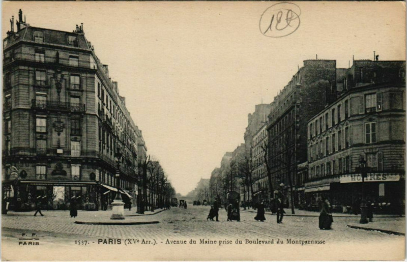 Carte postale ancienne Avenue du Maine prise du Boulevard du Montparnasse à Paris 15e