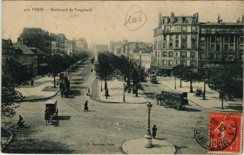 Carte postale ancienne Boulevard de Vaugirard à Paris 15e