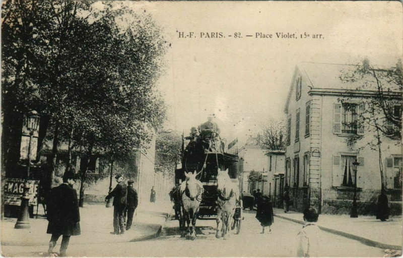 Carte postale ancienne Place Violet à Paris 15e