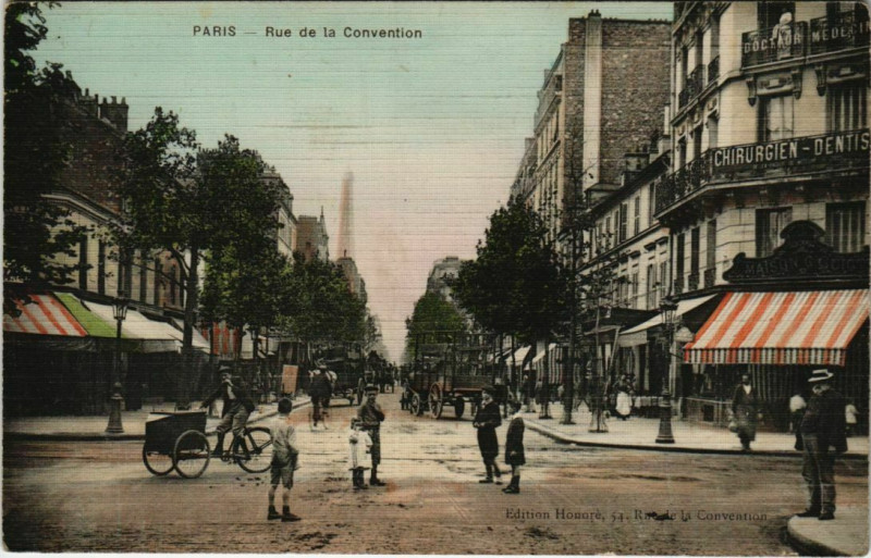 Carte postale ancienne Rue de la Convention à Paris 15e
