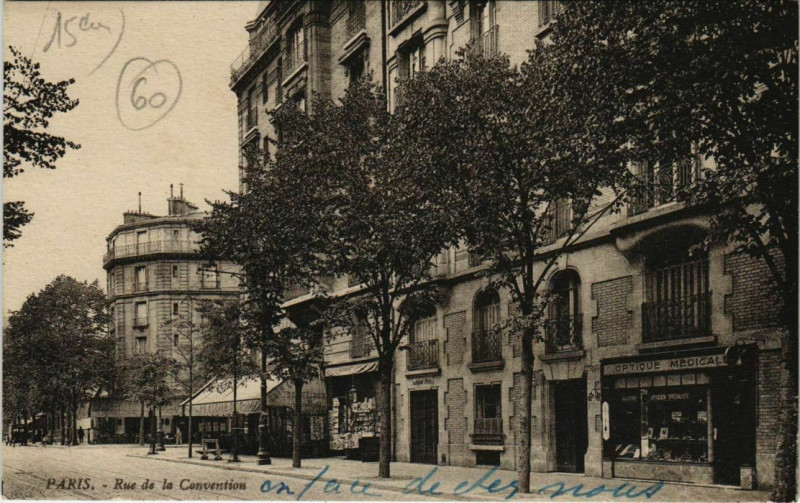 Carte postale ancienne Rue de la Convention à Paris 15e