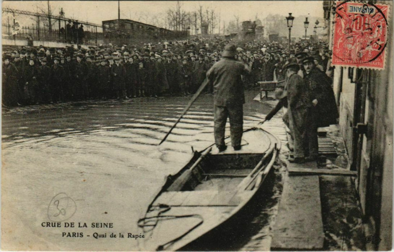 Carte postale ancienne Paris 12e - Crue de la Seine - Quai de la Rapée à Paris 12e