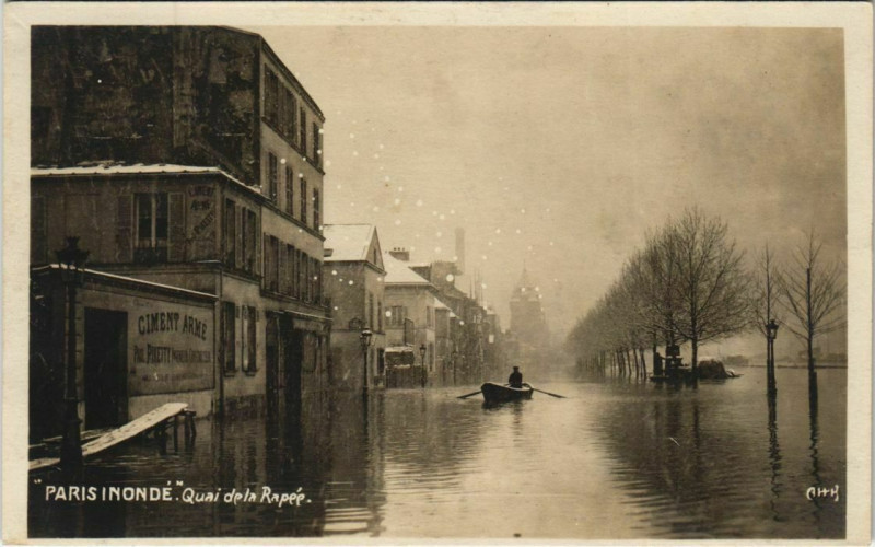 Carte postale ancienne Paris 12e - Paris inondé - Quai de la Rapée à Paris 12e