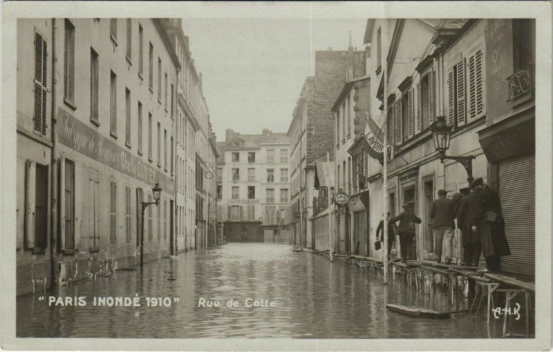 Carte postale ancienne Paris 12e - Paris Inondé - Rue de Cotte à Paris 12e