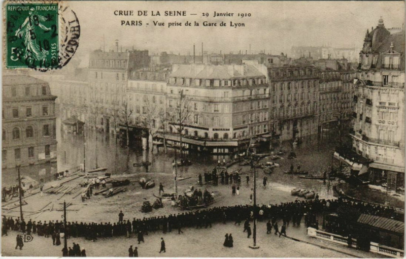 Carte postale ancienne Paris 12e - Vue prise de la Gare de Lyon à Paris 12e