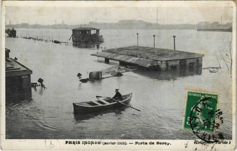 Carte postale ancienne Paris 12e - Paris Inondé - Porte de Bercy à Paris 12e