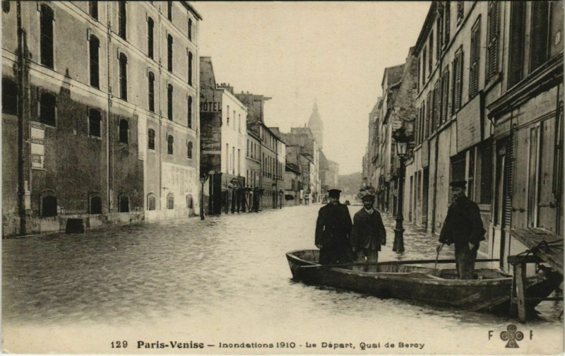 Carte postale ancienne Paris 12e - Le Départ, Quai de Bercy à Paris 12e