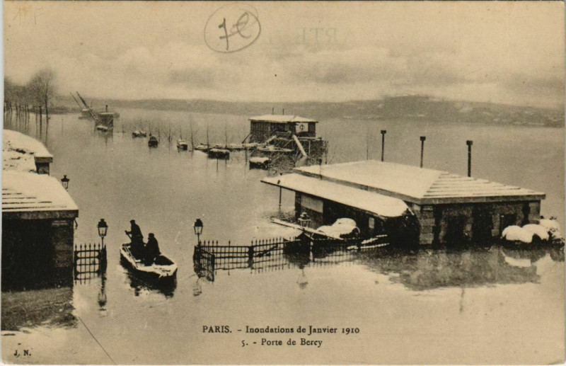 Carte postale ancienne Paris 12e - Porte de Bercy à Paris 12e