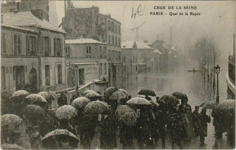 Carte postale ancienne Paris 12e - Quai de la Rapée à Paris 12e