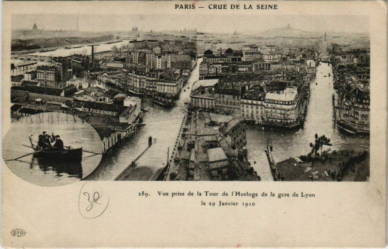 Carte postale ancienne Paris 12e - Vue prise de la Tour de l'Horloge  à Paris 12e