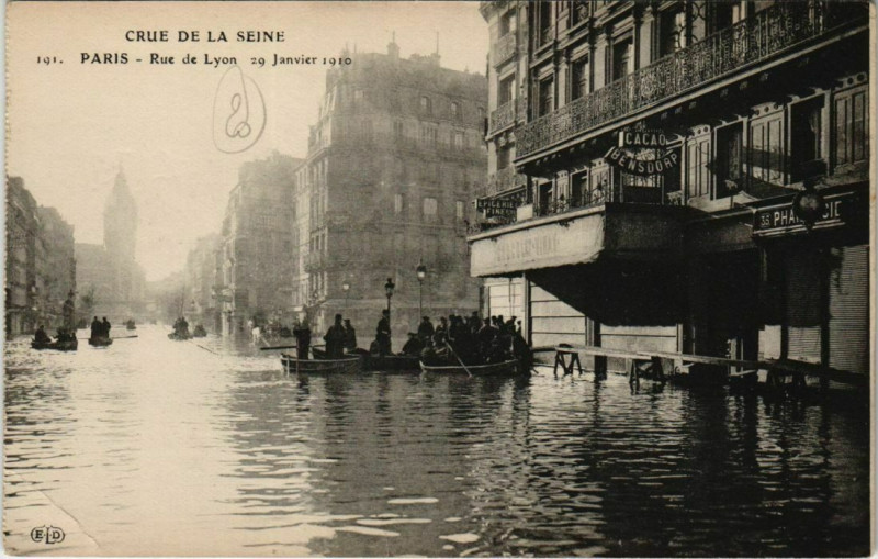 Carte postale ancienne Paris 12e - Rue de Lyon à Paris 12e