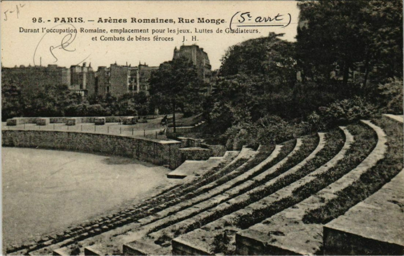 Carte postale ancienne Paris 5e - Arènes Romaines, Rue Monge à Paris 5e