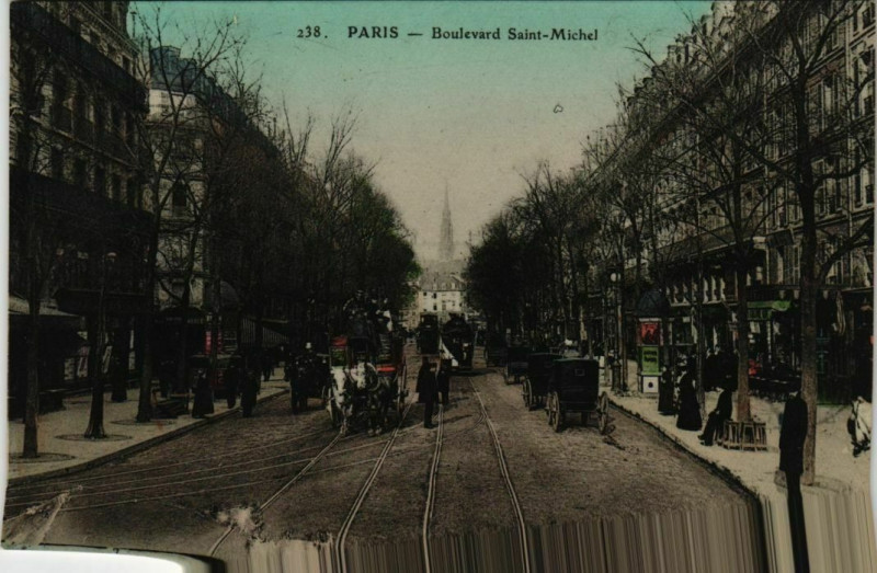 Carte postale ancienne Paris 5e - Boulevard Saint-Michel à Paris 5e