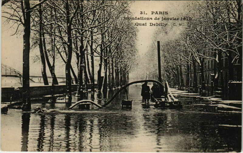 Carte postale ancienne Inondations de Janvier 1910 - Quai Debilly à Paris 16e