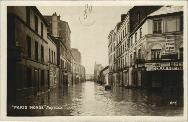 Carte postale ancienne Paris inondé - Rue Viala à Paris 15e