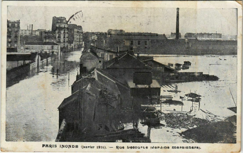 Carte postale ancienne Paris inondé (janvier 1910) - Rue Lecourbe (Jardins maraichers) à Paris 15e