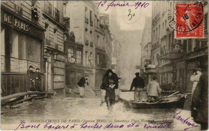 Carte postale ancienne Paris 5e - Sauvetage Place Maubert - Ll.50 à Paris 5e