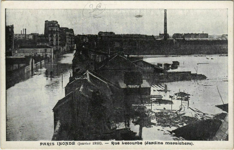 Carte postale ancienne Paris inondé (janvier 1910) - Rue Lecourbe (Jardins maraichers) à Paris 15e
