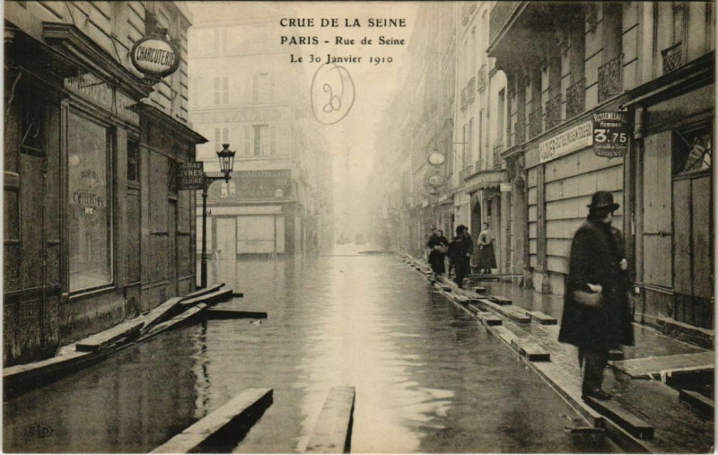 Carte postale ancienne Paris 6e - Rue de Seine à Paris 6e