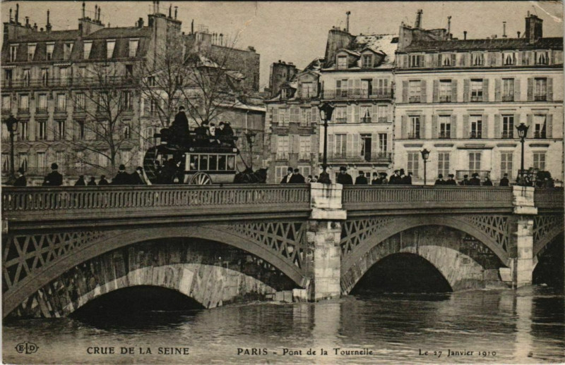 Carte postale ancienne Paris 5e - Pont de la Tournelle à Paris 5e