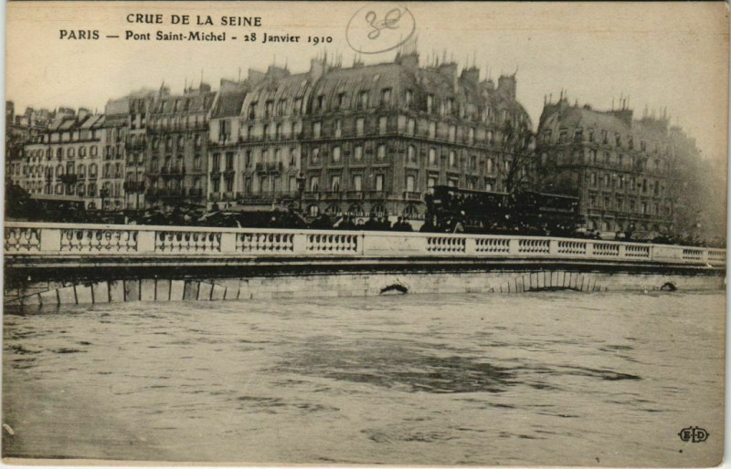 Carte postale ancienne Paris 4e - Pont Saint-Michel à Paris 4e