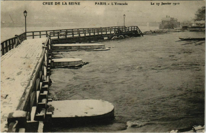 Carte postale ancienne Paris 4e - L'Estacade à Paris 4e