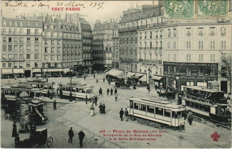 Carte postale ancienne Place de Rennes - Extrémité de la Rue de Rennes à la Gare Montparnasse à Paris 15e