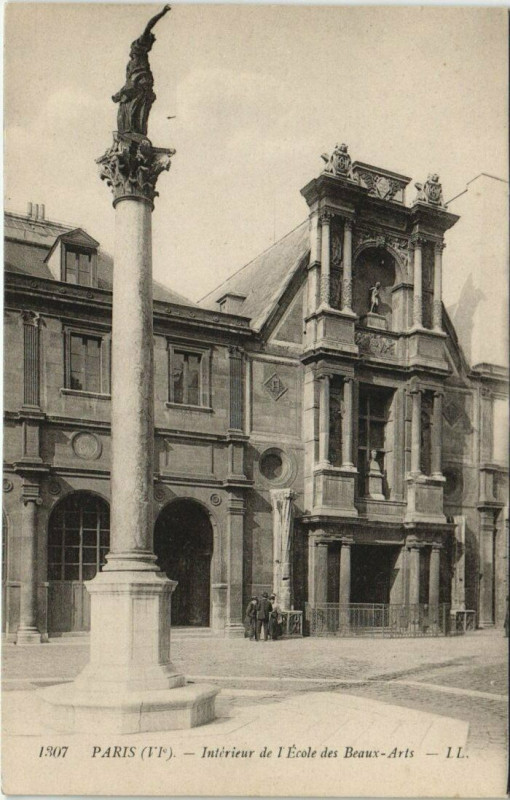 Carte postale ancienne Paris 6e - Intérieur de l'Ecole des Beaux-Arts à Paris 6e