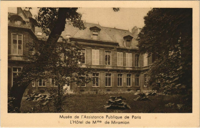 Carte postale ancienne Paris 5e - L'Hotel de Mme de Miramion à Paris 6e