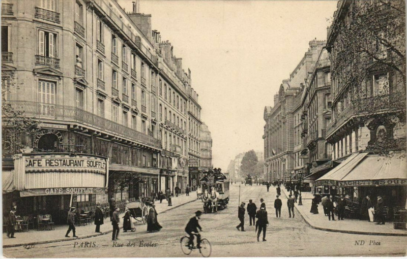Carte postale ancienne Paris 5e - Rue des Ecoles à Paris 5e