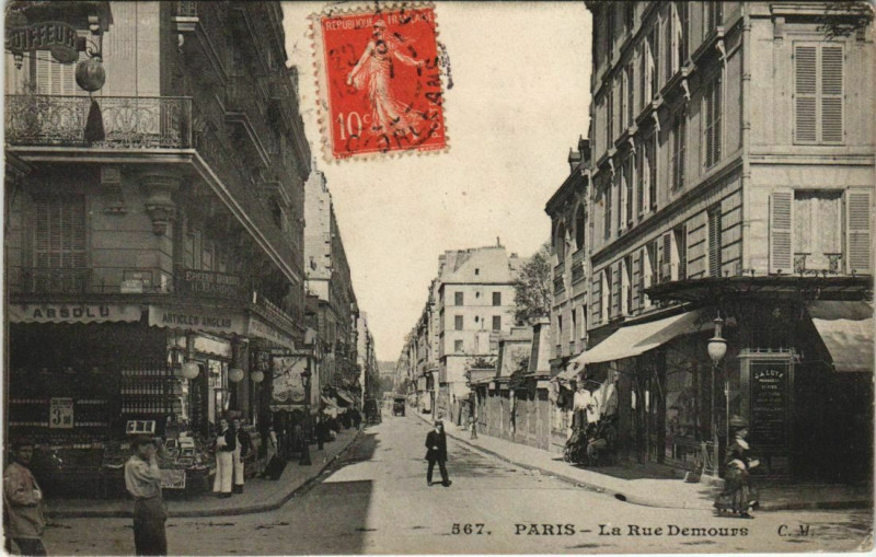 Carte postale ancienne La Rue Demours à Paris 17e