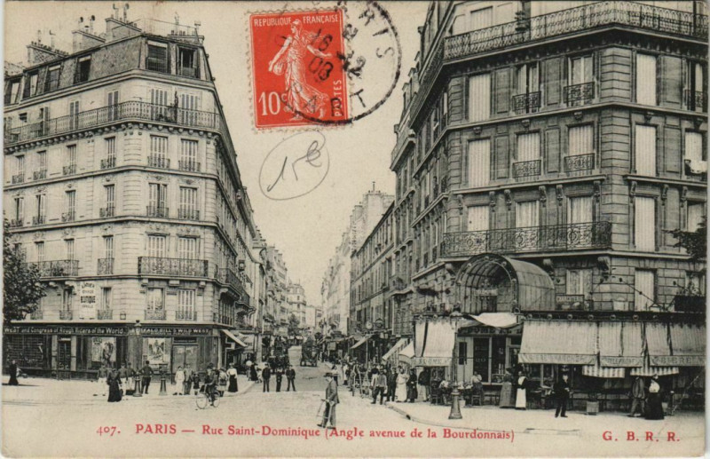 Carte postale ancienne Paris 7e - Rue Saint-Dominique  à Paris 7e
