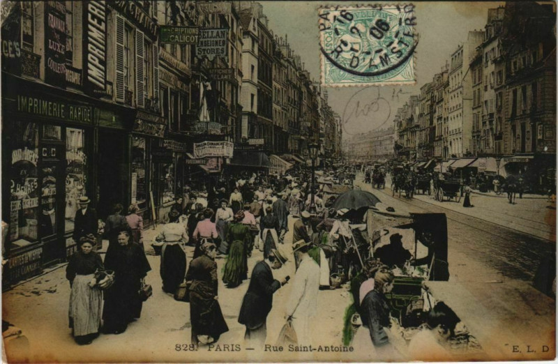 Carte postale ancienne Paris 4e - Rue Saint-Antoine à Paris 4e