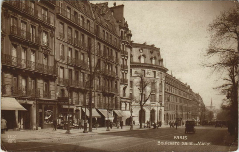 Carte postale ancienne Paris 5e - Boulevard Saint-Michel à Paris 5e