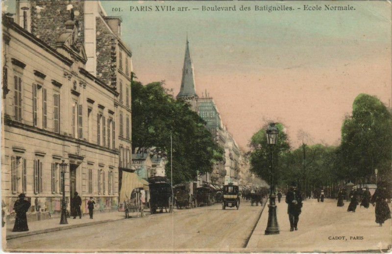 Carte postale ancienne Boulevard des Batignolles - Ecole Normale à Paris 17e