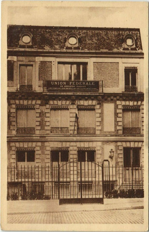 Carte postale ancienne Paris 4e 1 rue de Brissac. La Maison de l union Federale à Paris 4e