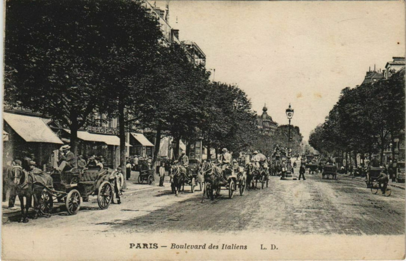 Carte postale ancienne Paris - Boulevard des Italiens à Paris