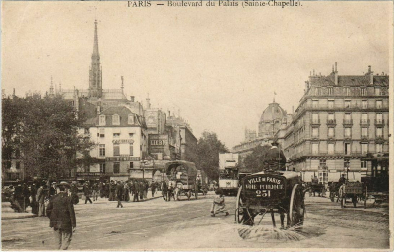 Carte postale ancienne Paris - Boulevard du Palais à Paris