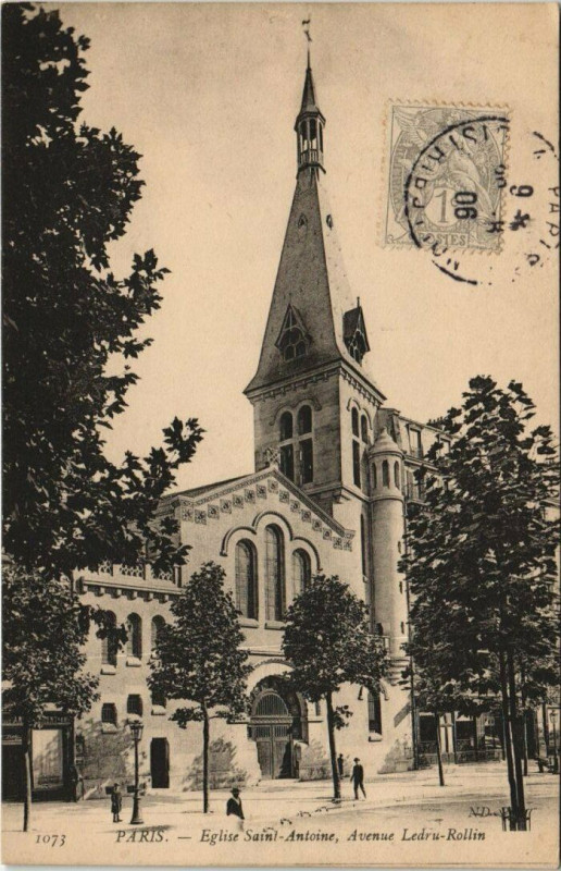 Carte postale ancienne Paris 12e Eglise Saint-Antoine Avenue Ledru-Rollin Nd Phot à Paris 12e