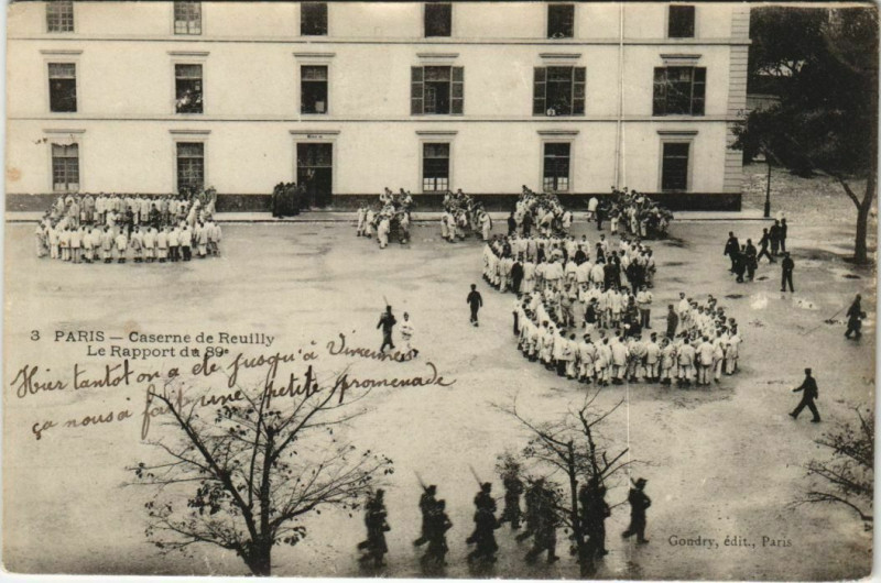 Carte postale ancienne Paris 12e - Caserne de Reuilly à Paris 12e