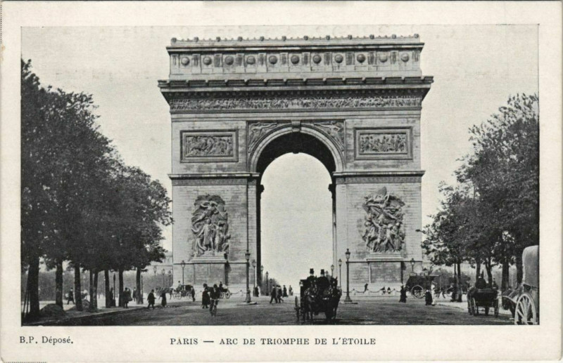 Carte postale ancienne Paris 8e - Arc de Triomphe à Paris 8e