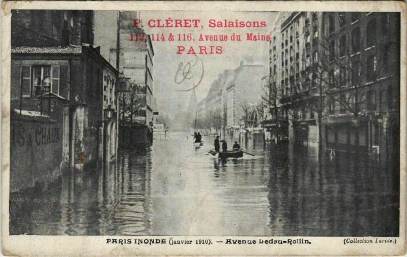 Carte postale ancienne Paris Inondé (Janvier 1910) - Avenue Ledru-Rollin à Paris 12e