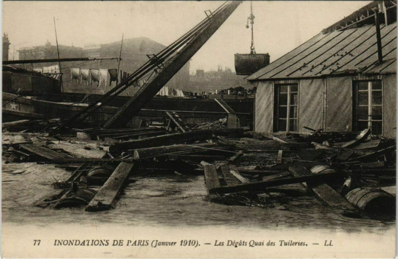 Carte postale ancienne Paris 1er - Les Dégats Quai des Tuileries - Ll.77  à Paris 1er