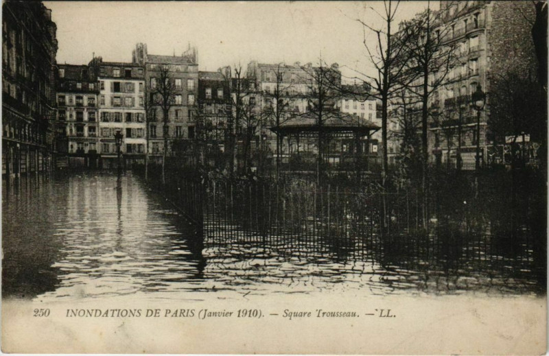 Carte postale ancienne Paris 12e - Sqaure Trousseau - Ll.250  à Paris 12e