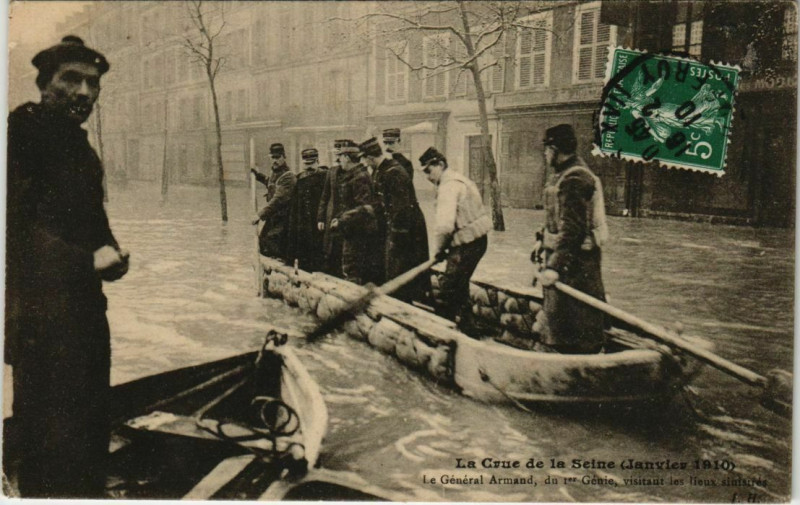 Carte postale ancienne Paris - Le Général Armand, du Ier Génrie  à Paris