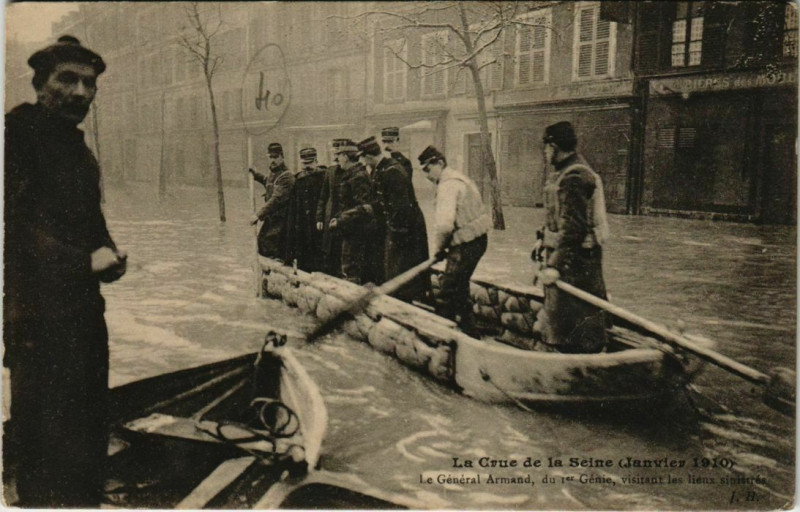 Carte postale ancienne Paris - Le Général Armand, du Ier Génrie  à Paris